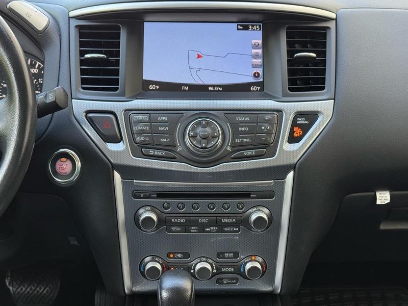 Nissan Pathfinder SL 4WD 2017