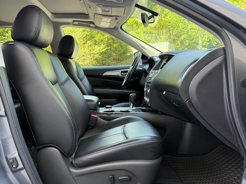 Nissan Pathfinder SL 4WD 2017