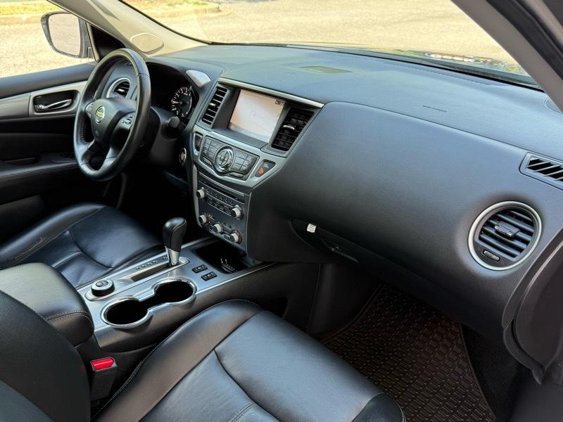 Nissan Pathfinder SL 4WD 2017