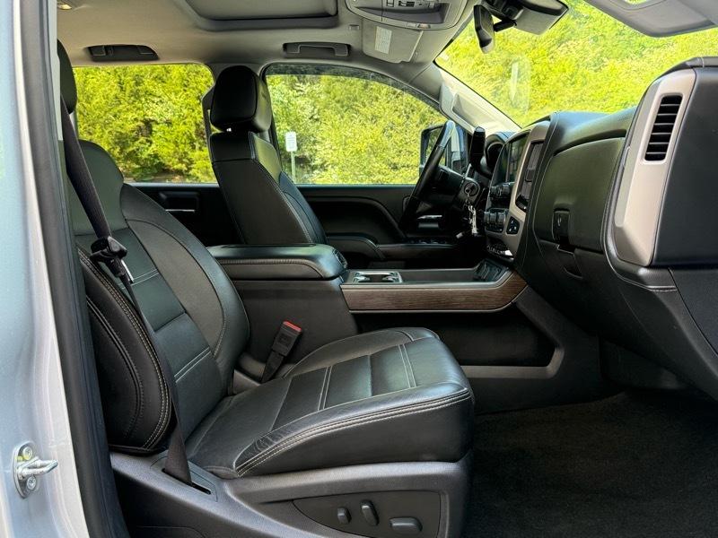 GMC Sierra 2500HD Denali Crew Cab 4WD 2018
