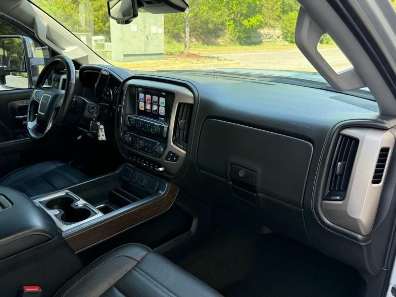 GMC Sierra 2500HD Denali Crew Cab 4WD 2018