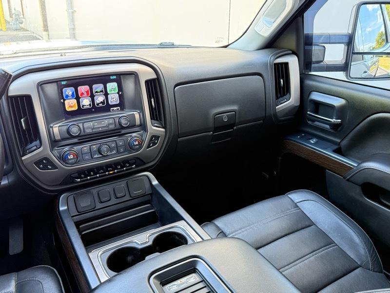 GMC Sierra 2500HD Denali Crew Cab 4WD 2018