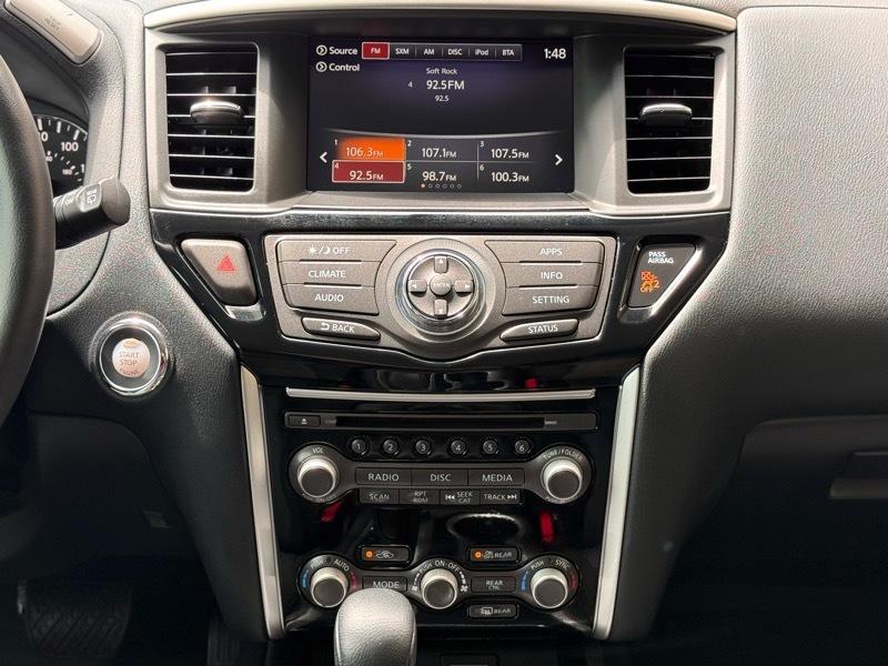 Nissan Pathfinder SV 4WD 2020