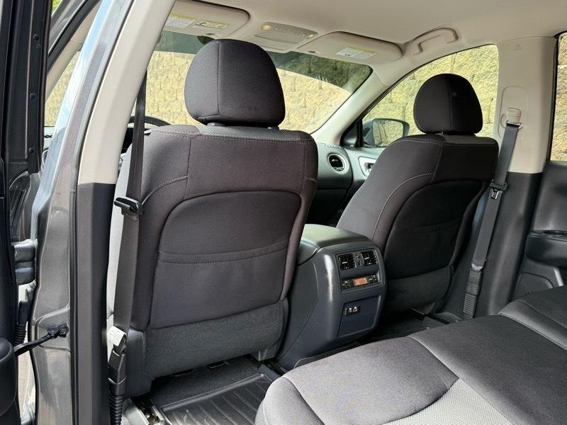 Nissan Pathfinder SV 4WD 2020