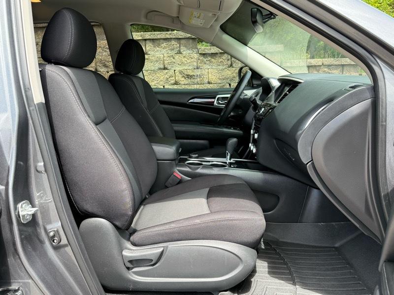 Nissan Pathfinder SV 4WD 2020