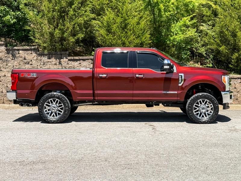 Ford F-250 SD Lariat Crew Cab 4WD 2017