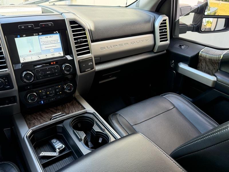 Ford F-250 SD Lariat Crew Cab 4WD 2017