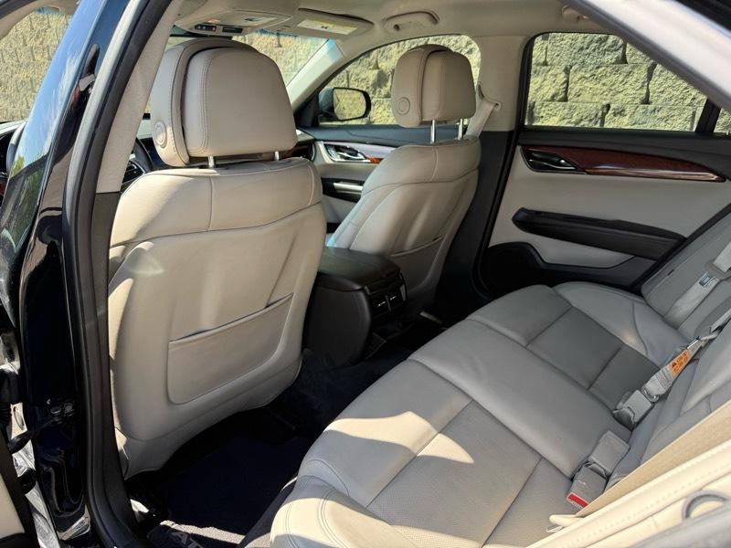 Cadillac ATS 2.0L Luxury RWD 2013