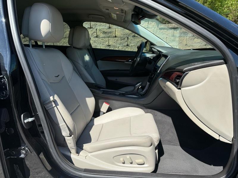 Cadillac ATS 2.0L Luxury RWD 2013