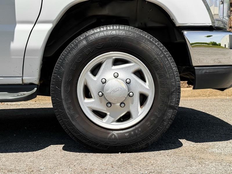 Ford Econoline E-250 2014