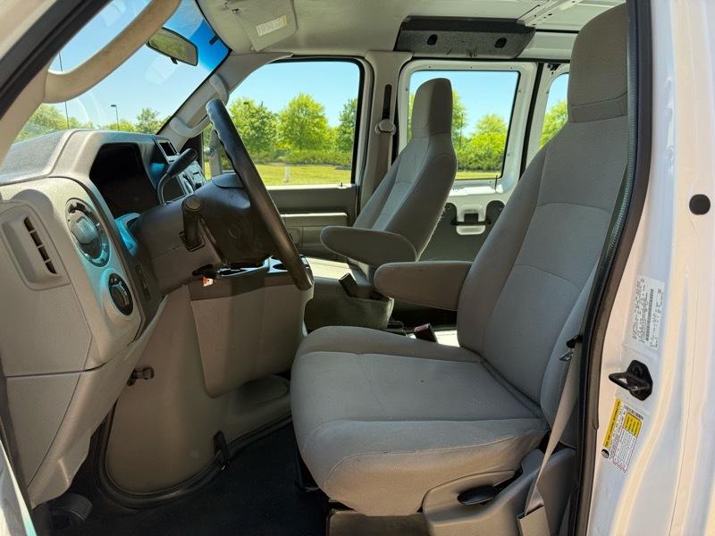 Ford Econoline E-250 2014