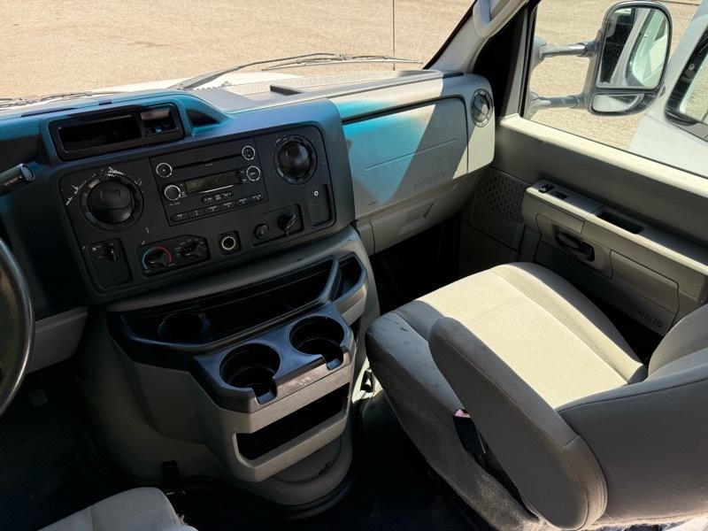 Ford Econoline E-250 2014