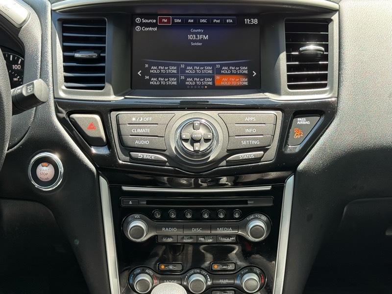 Nissan Pathfinder S 2020