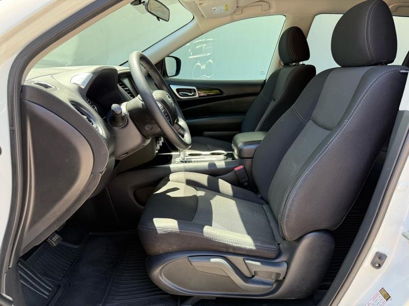Nissan Pathfinder S 2020