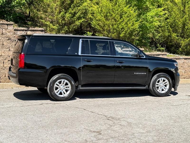 Chevrolet Suburban LT 4WD 2020