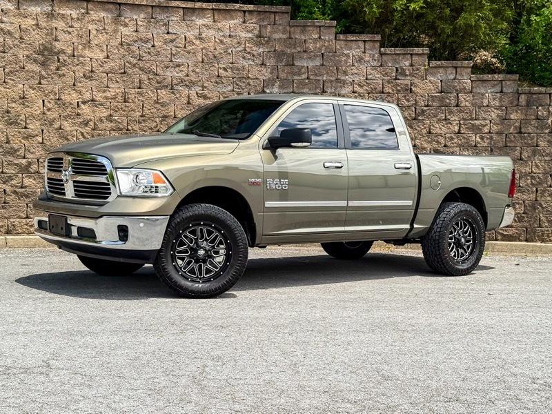 RAM 1500 Big Horn Crew Cab 4WD 2015