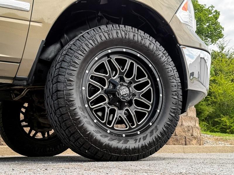 RAM 1500 Big Horn Crew Cab 4WD 2015