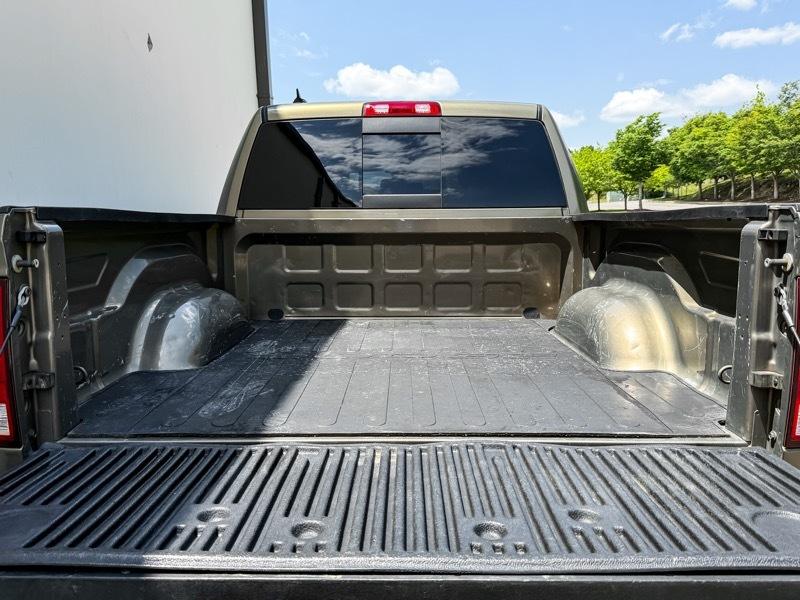 RAM 1500 Big Horn Crew Cab 4WD 2015
