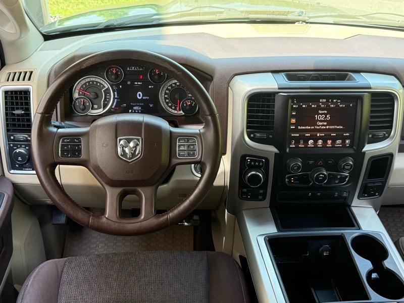 RAM 1500 Big Horn Crew Cab 4WD 2015