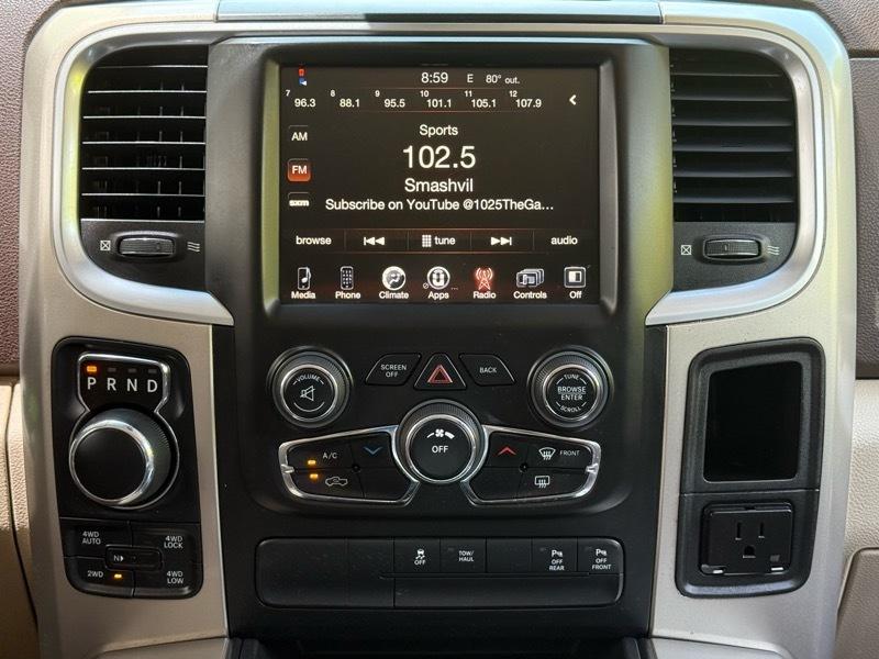 RAM 1500 Big Horn Crew Cab 4WD 2015