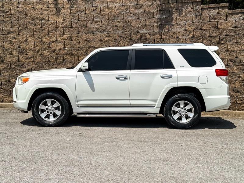 Toyota 4Runner SR5 2WD 2011