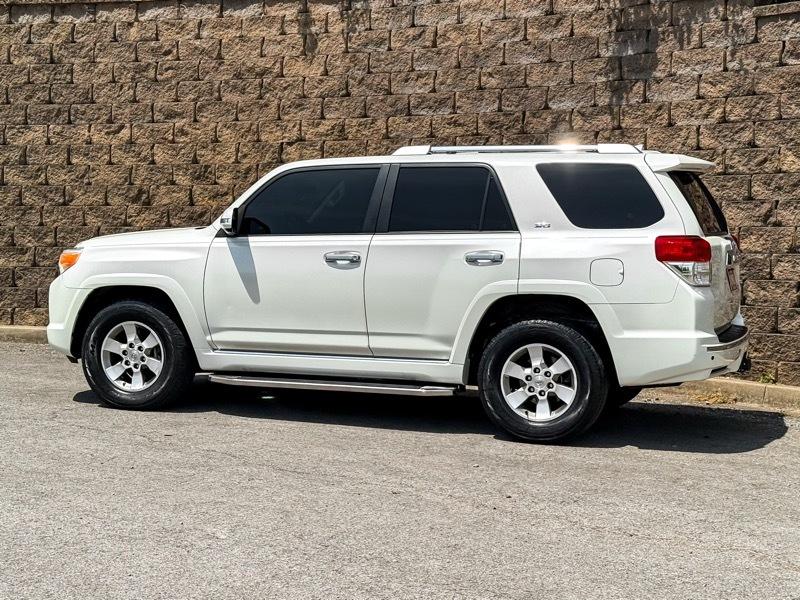 Toyota 4Runner SR5 2WD 2011