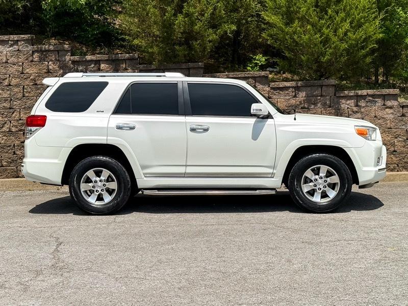 Toyota 4Runner SR5 2WD 2011
