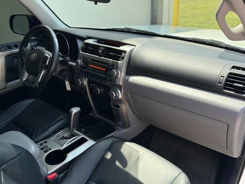 Toyota 4Runner SR5 2WD 2011
