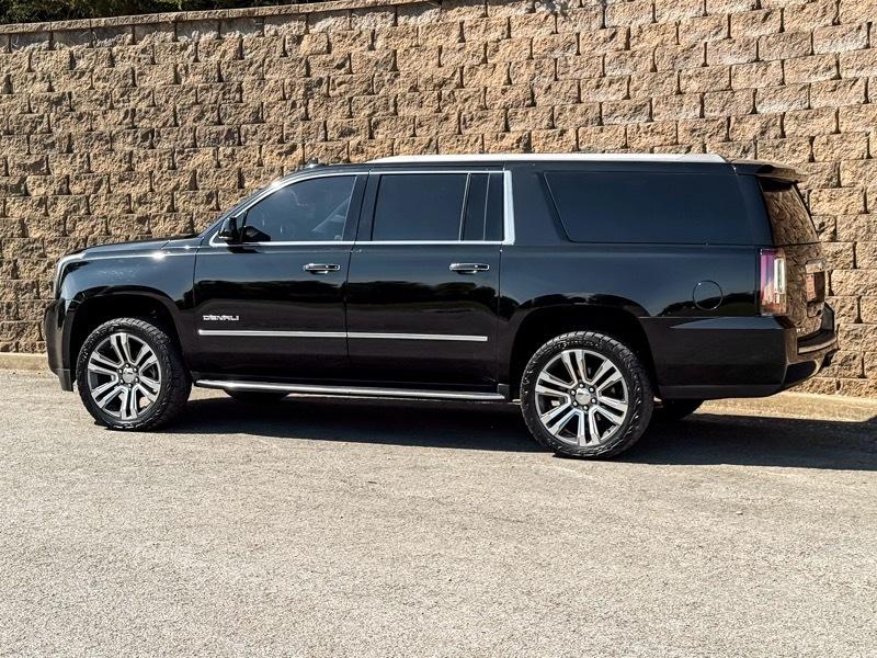 GMC Yukon XL Denali 4WD 2019
