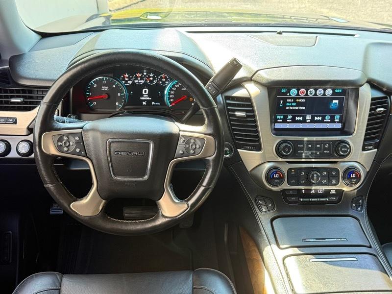 GMC Yukon XL Denali 4WD 2019