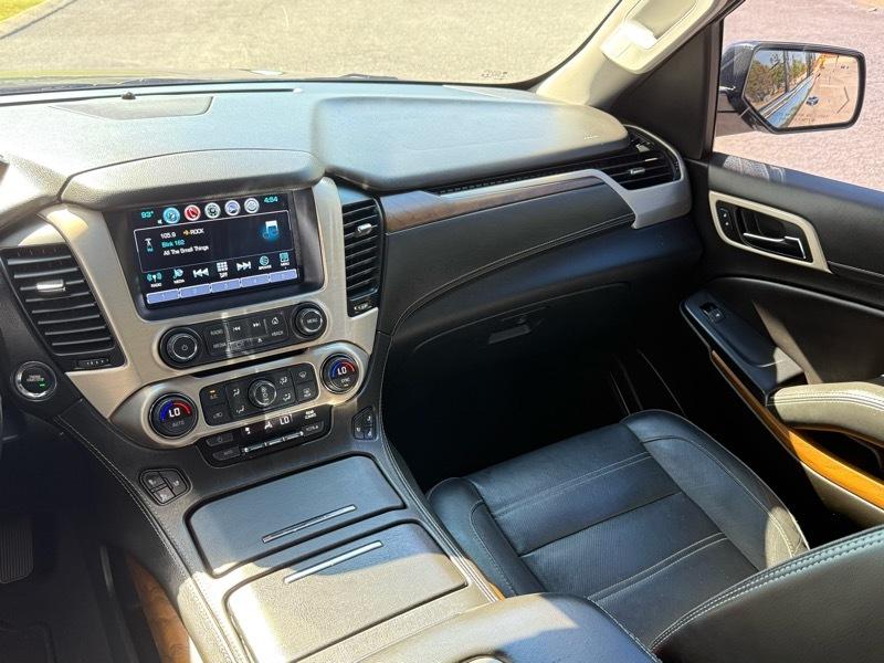 GMC Yukon XL Denali 4WD 2019