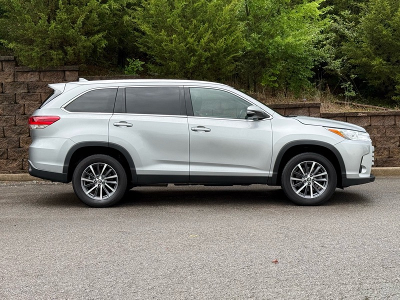 Toyota Highlander XLE 2019