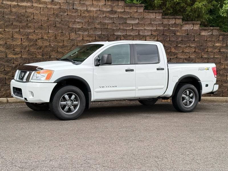 Nissan Titan PRO-4X Crew Cab 4WD 2013