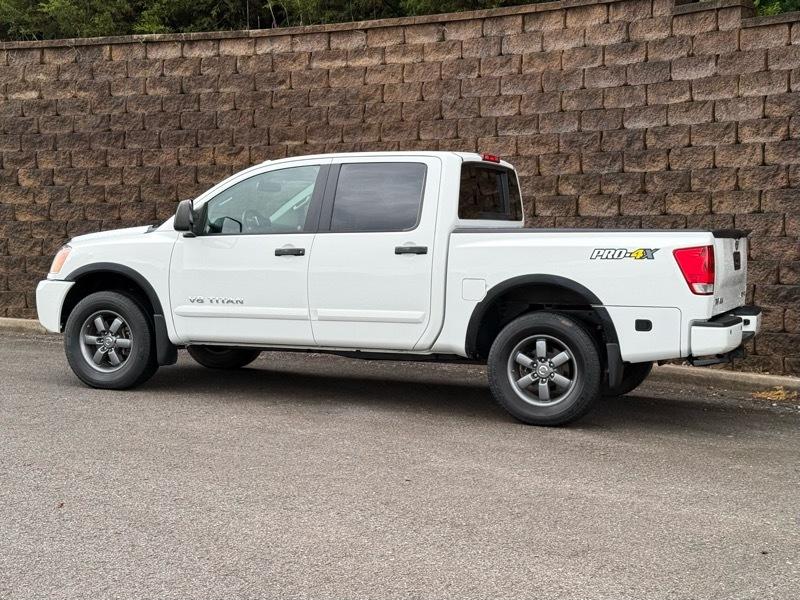Nissan Titan PRO-4X Crew Cab 4WD 2013
