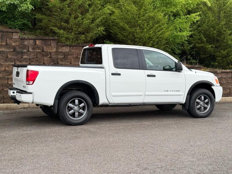 Nissan Titan PRO-4X Crew Cab 4WD 2013
