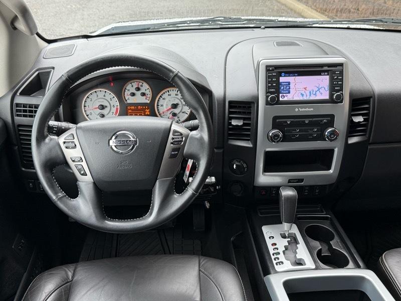 Nissan Titan PRO-4X Crew Cab 4WD 2013