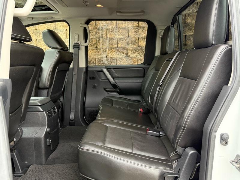 Nissan Titan PRO-4X Crew Cab 4WD 2013