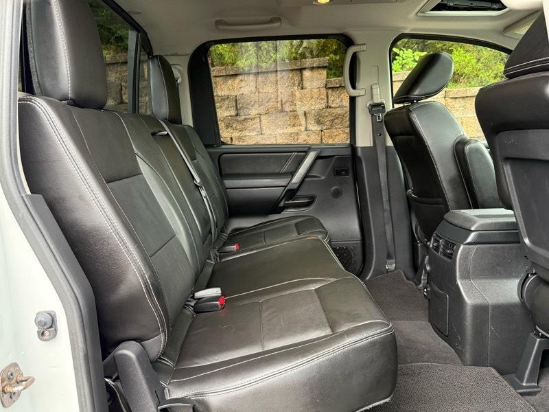 Nissan Titan PRO-4X Crew Cab 4WD 2013