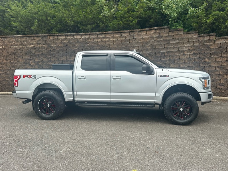 Ford F-150 4WD SuperCrew 145" XLT 2018