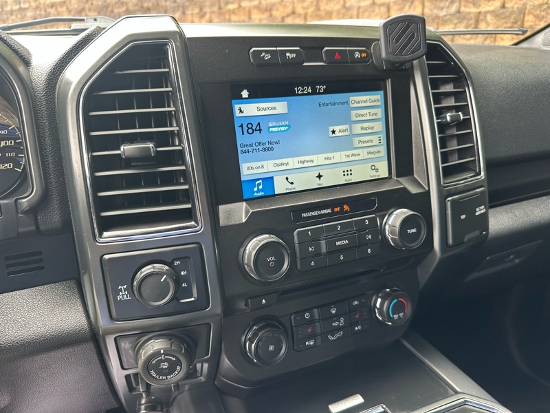 Ford F-150 4WD SuperCrew 145" XLT 2018