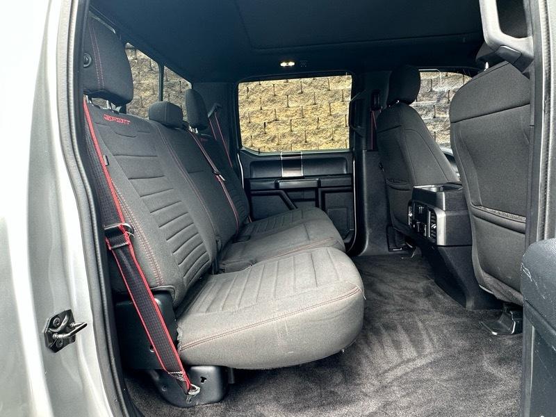 Ford F-150 4WD SuperCrew 145" XLT 2018