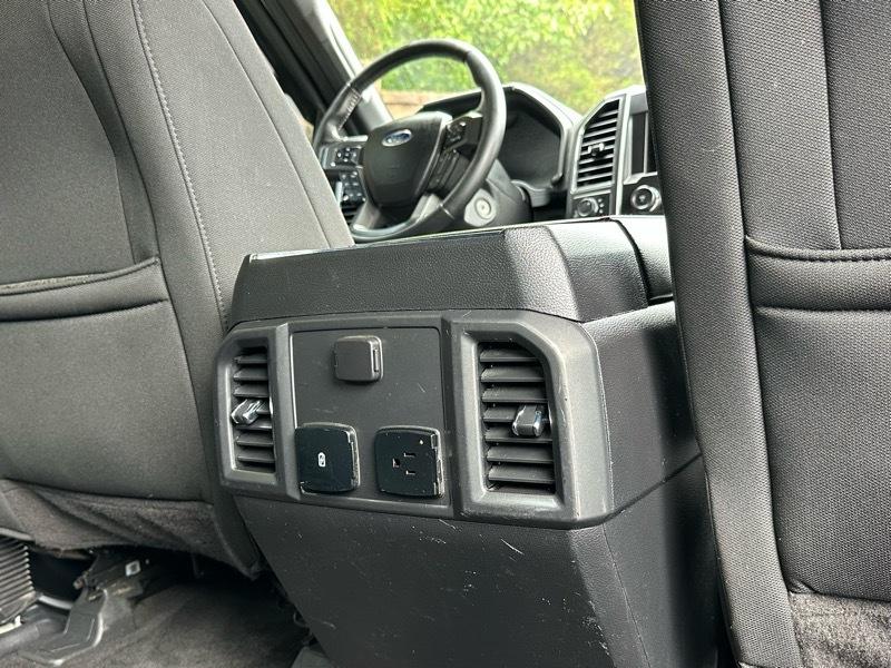 Ford F-150 4WD SuperCrew 145" XLT 2018