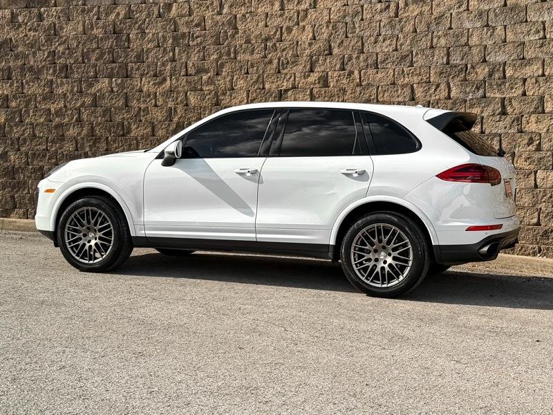 Porsche Cayenne Platinum Edition AWD 2017