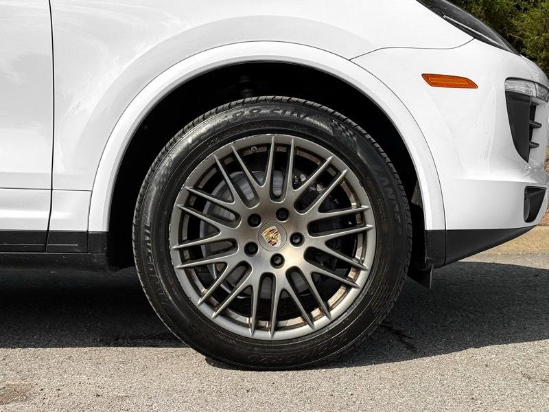 Porsche Cayenne Platinum Edition AWD 2017
