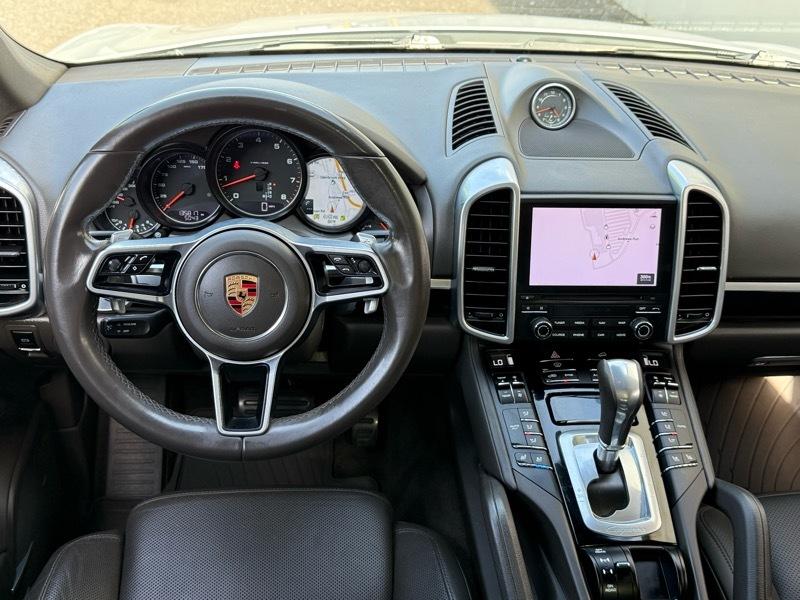 Porsche Cayenne Platinum Edition AWD 2017