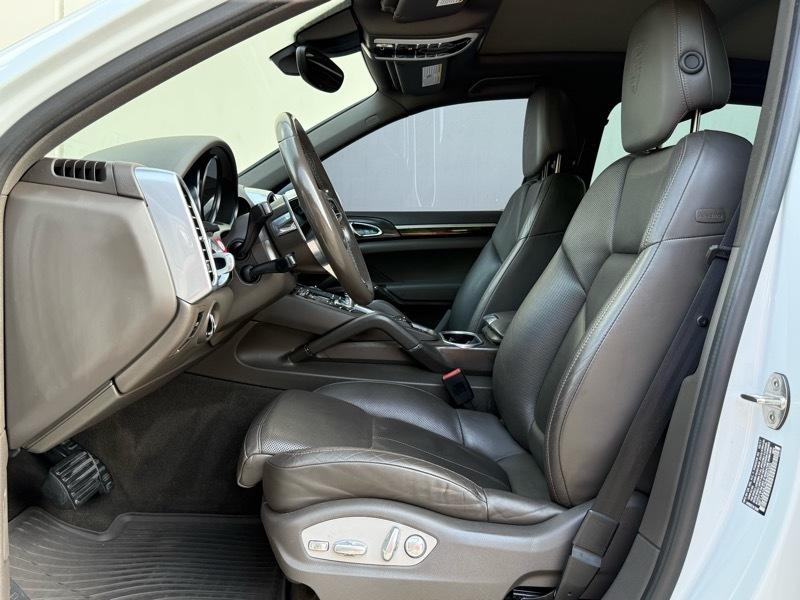 Porsche Cayenne Platinum Edition AWD 2017