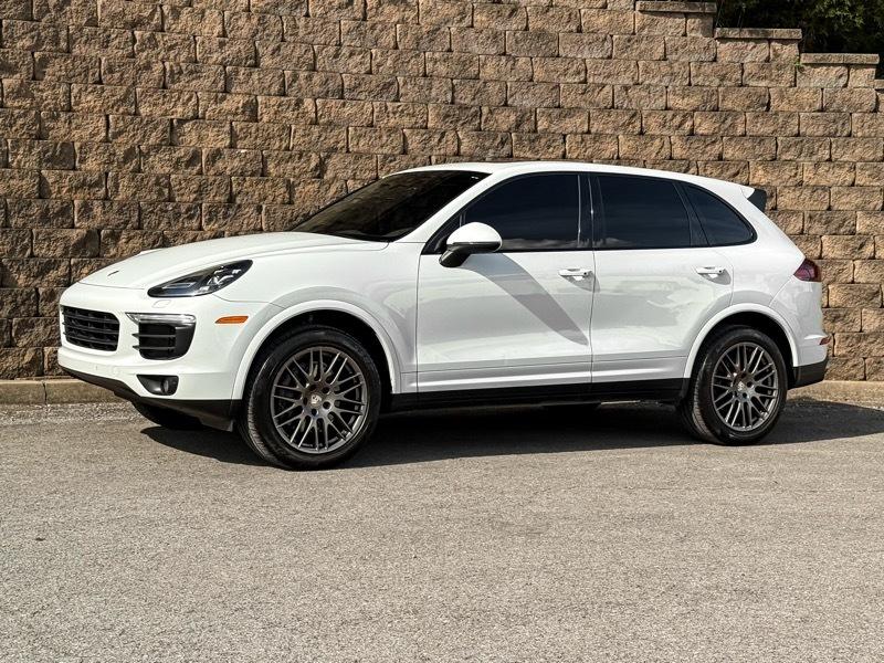 Porsche Cayenne Platinum Edition AWD 2017