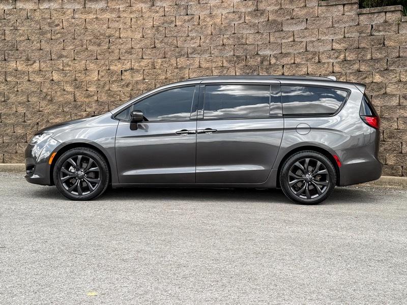 Chrysler Pacifica Touring Plus 2018