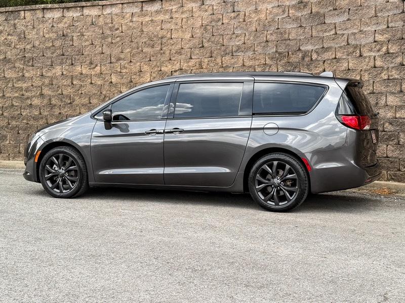 Chrysler Pacifica Touring Plus 2018