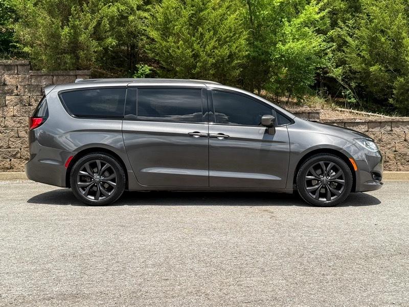 Chrysler Pacifica Touring Plus 2018